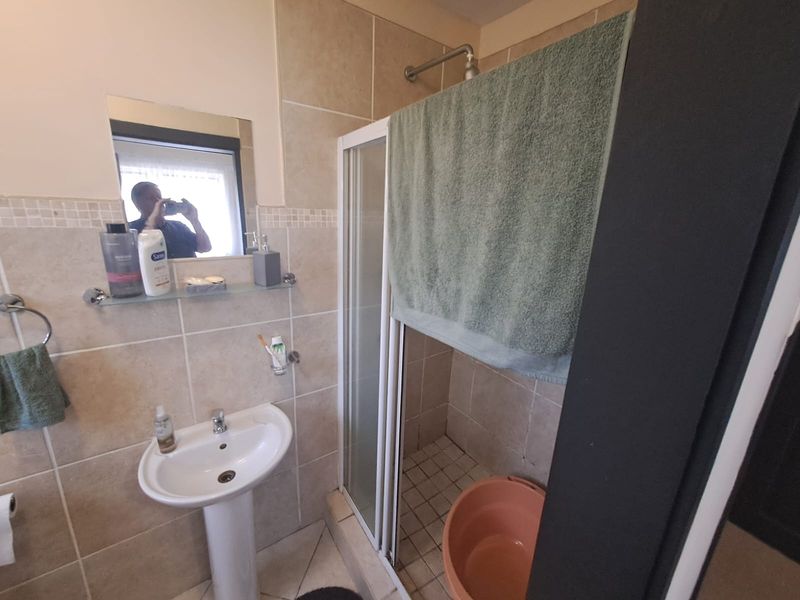 Apartment For Sale In East London - Photo 7