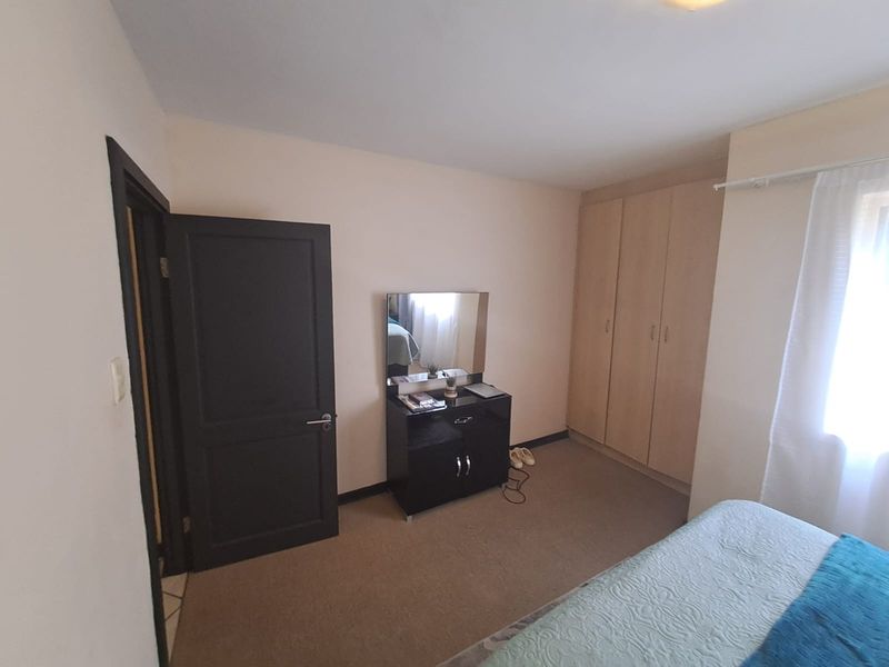 Apartment For Sale In East London - Photo 6