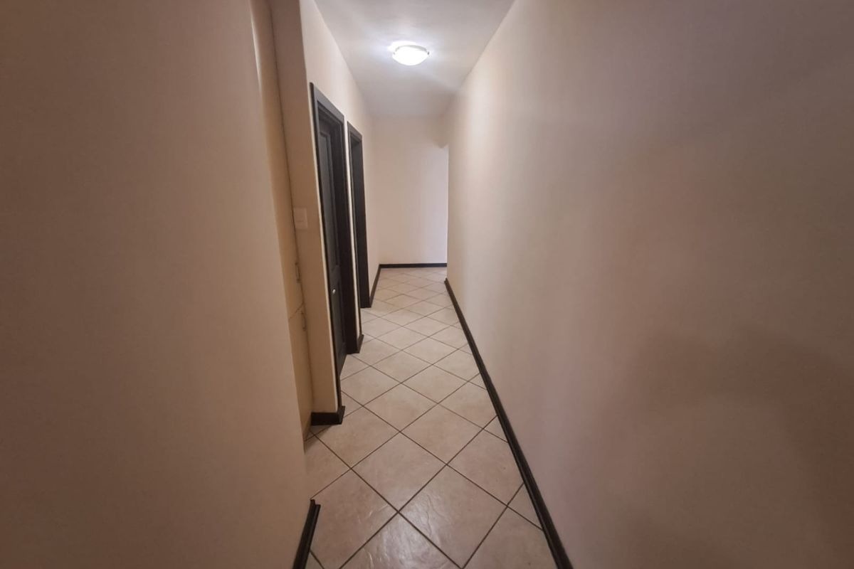 Apartment For Sale In East London - Photo 5