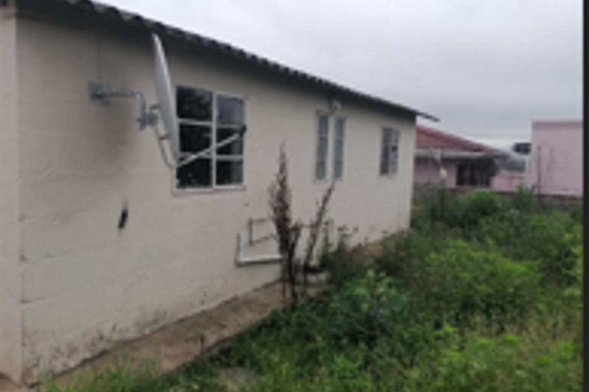 House For Sale In Mthatha - Photo 2