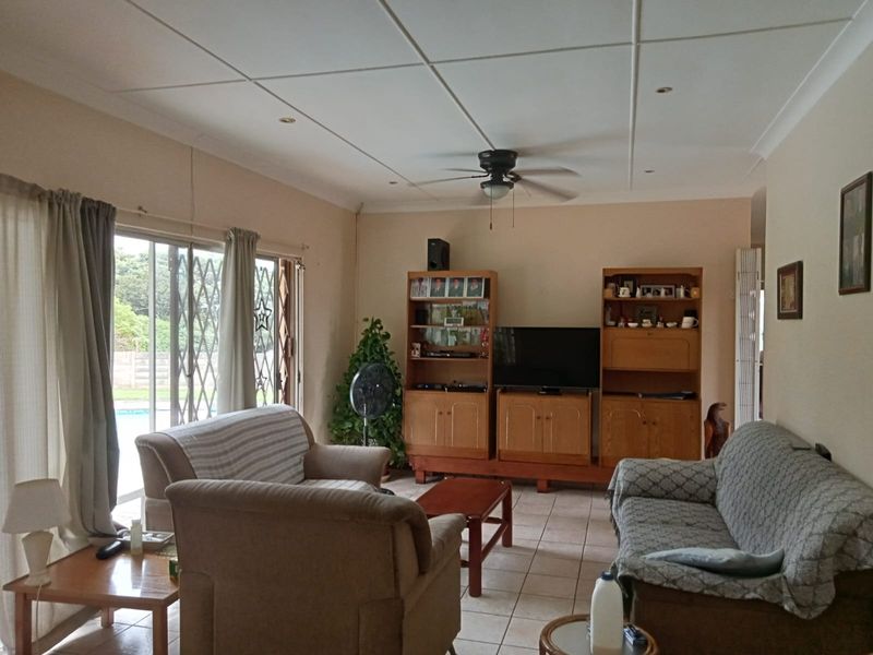 House For Sale In East London - Photo 7