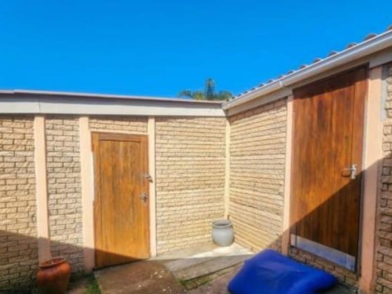 House For Sale In East London - Photo 5