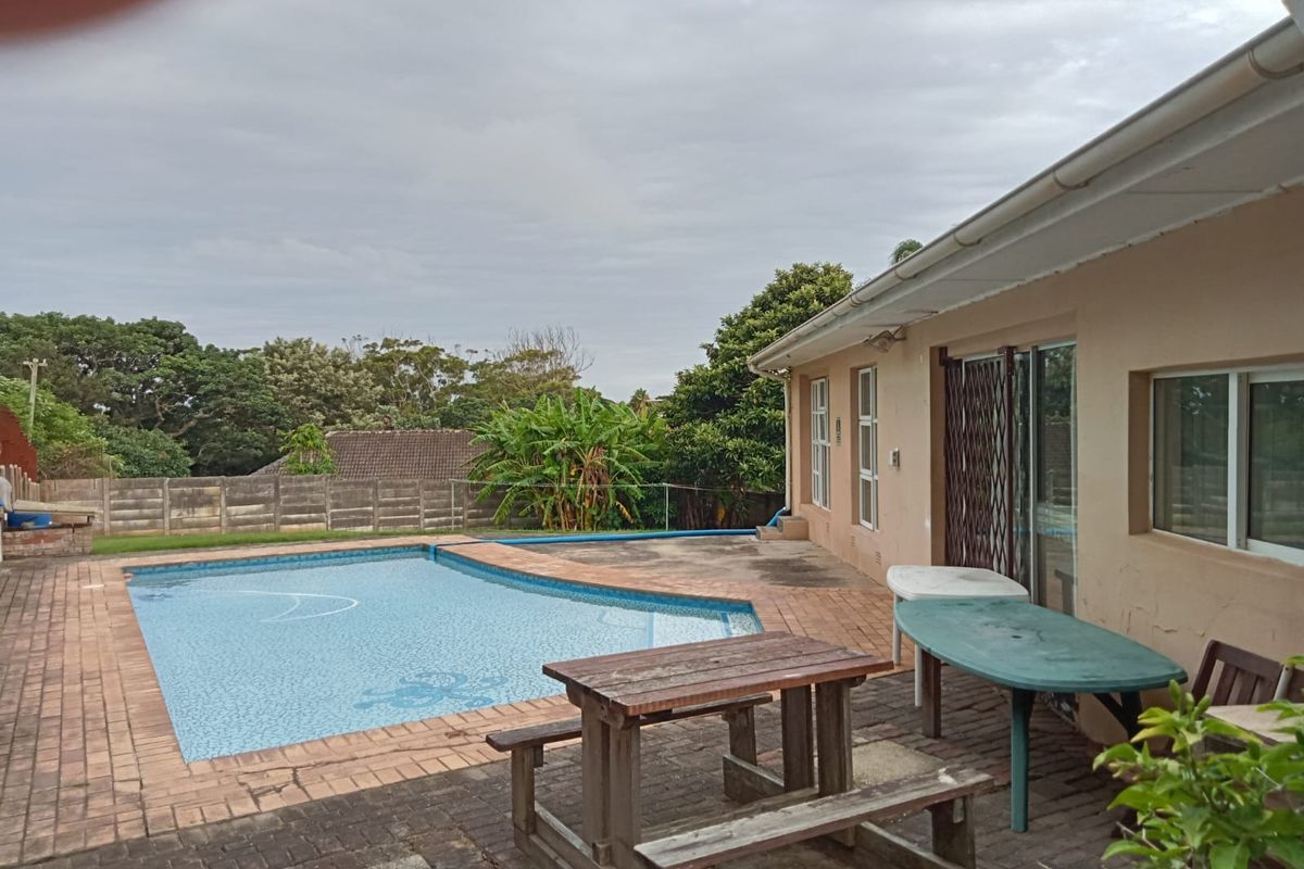 House For Sale In East London - Photo 2