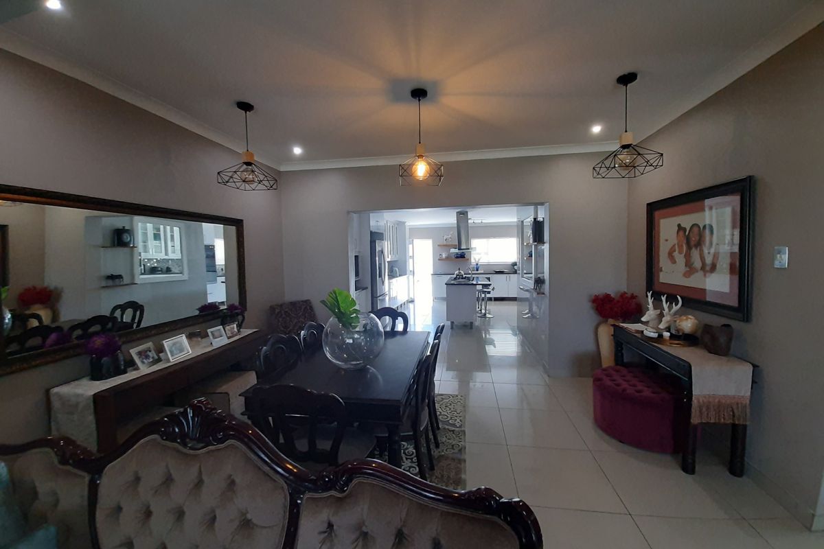 Two beautiful homes on one large Erf! - Photo 4