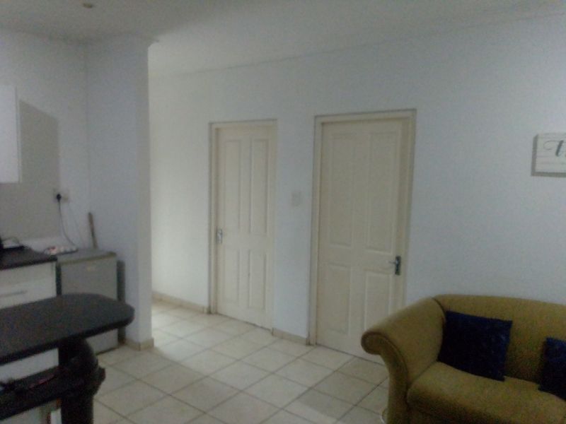 A  Comfortable Townhouse,  Sound Investment! - Photo 6