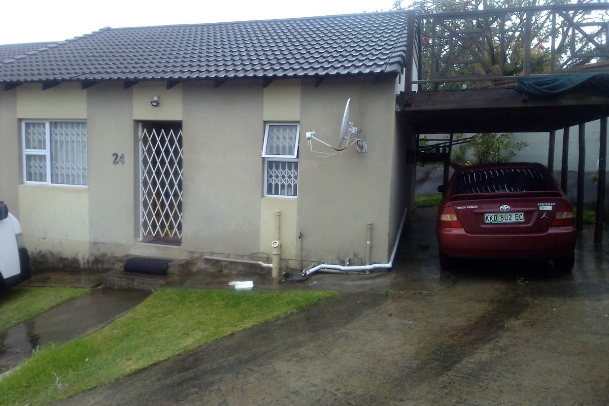 A  Comfortable Townhouse,  Sound Investment! - Photo 3