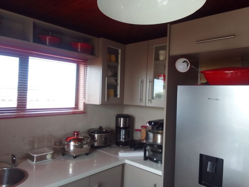 House For Sale In East London - Photo 1