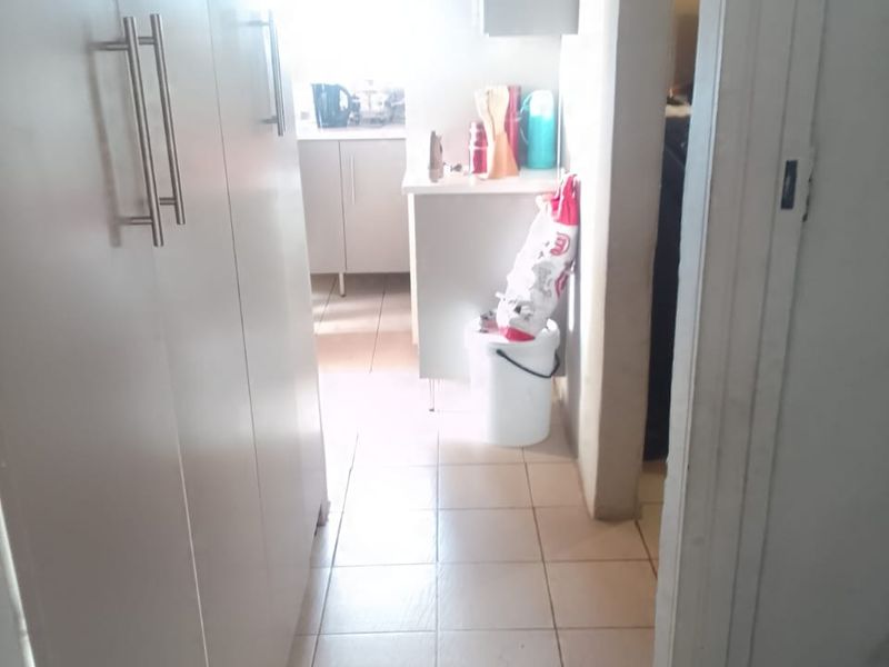 House For Sale In East London - Photo 4