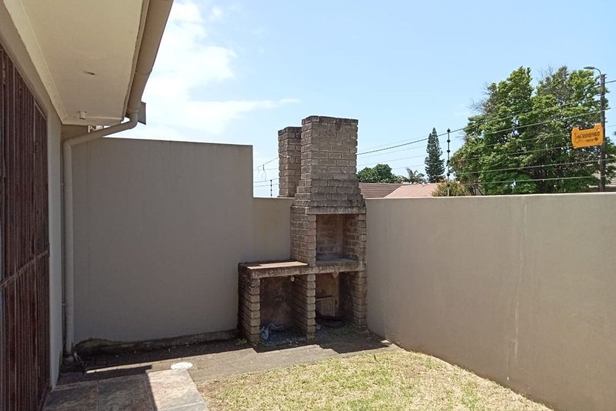 Townhouse For Sale In East London - Photo 4