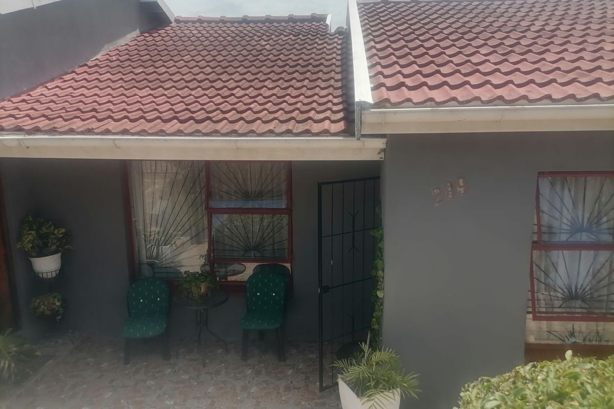 House For Sale In King Williams Town - Photo 4