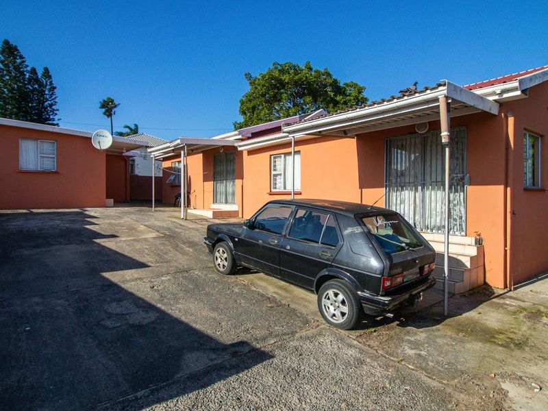 House For Sale In East London - Photo 8