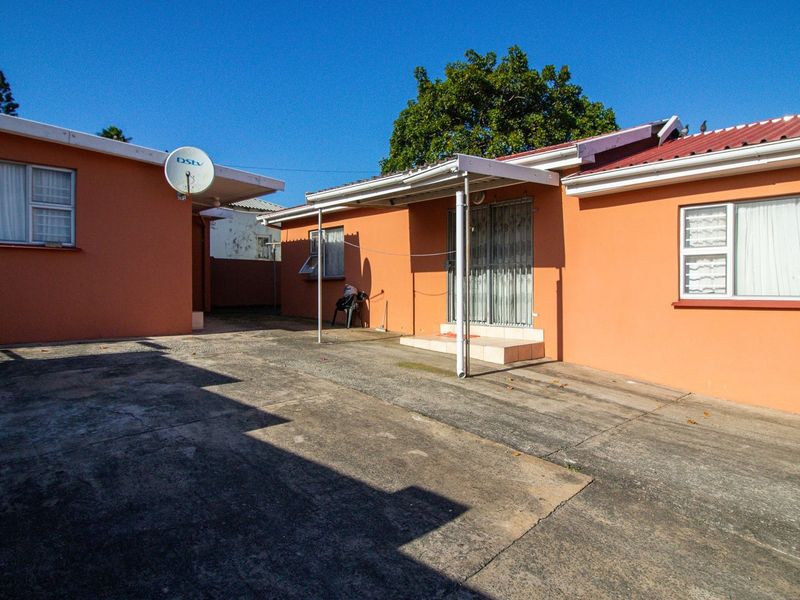 House For Sale In East London - Photo 7