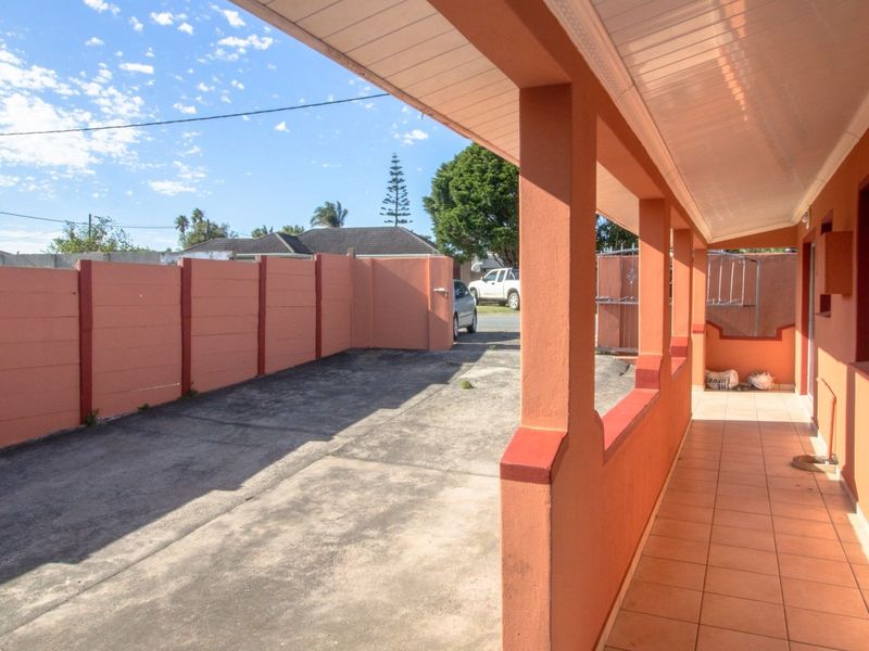 House For Sale In East London - Photo 6