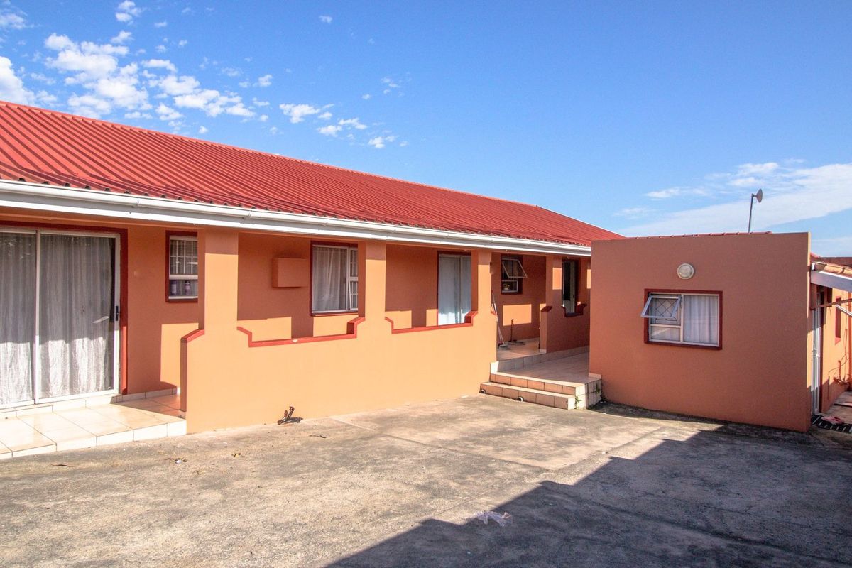 House For Sale In East London - Photo 4