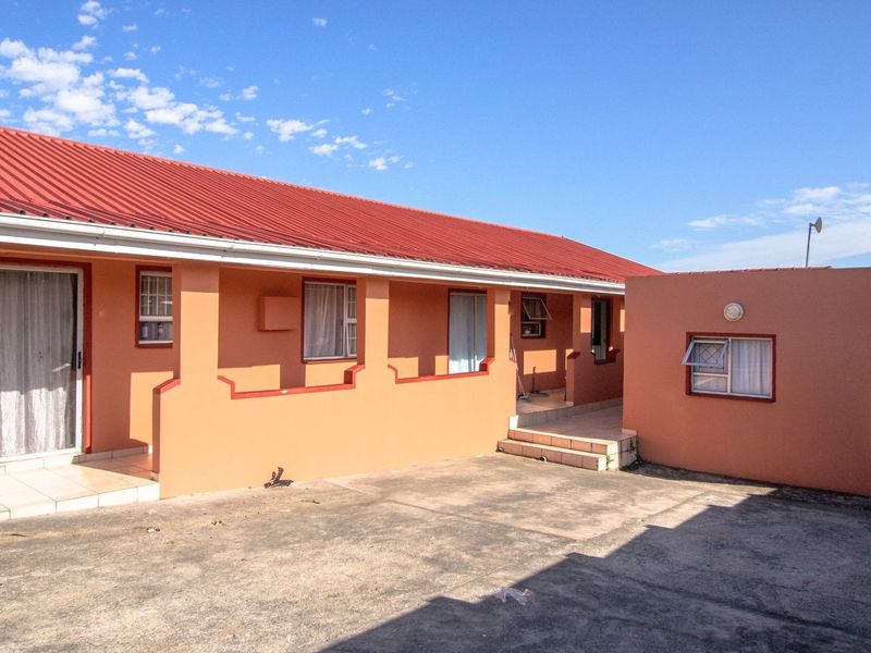 House For Sale In East London - Photo 4