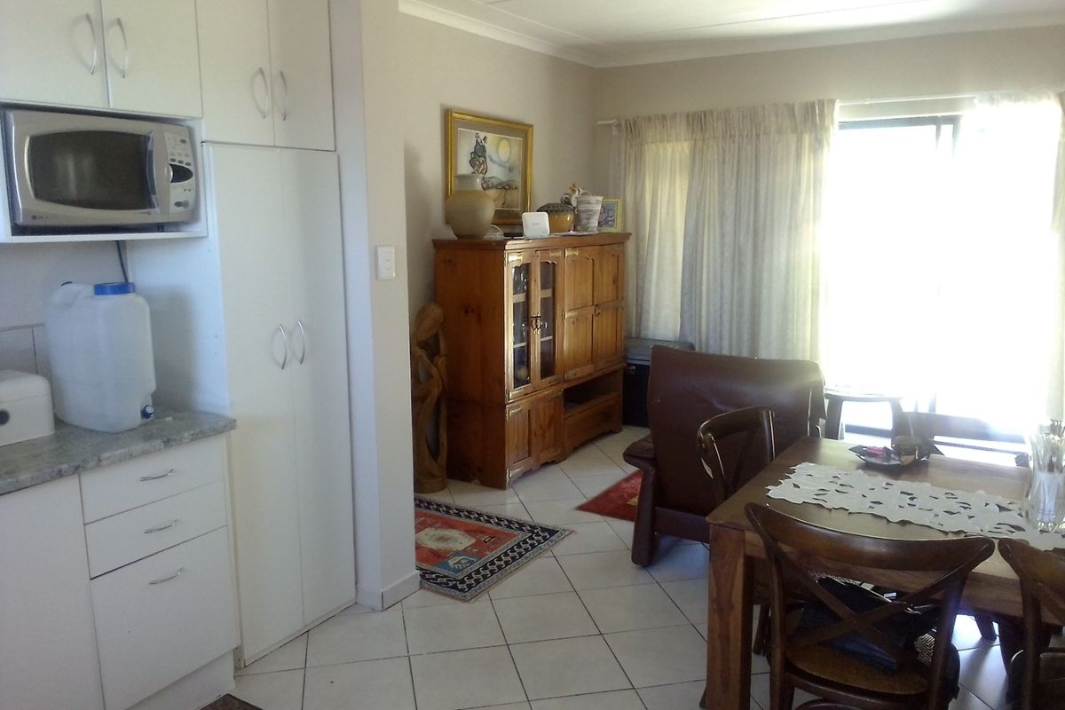 Gated Estate For Sale In East London - Photo 5