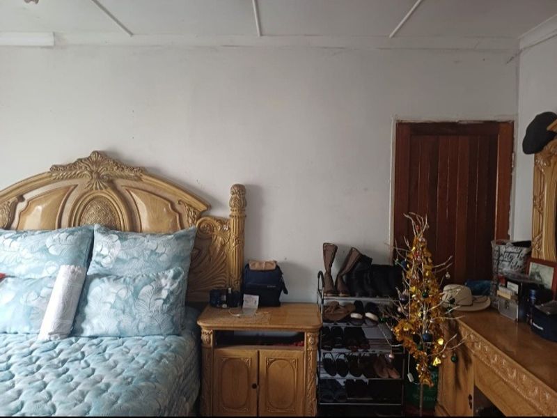 Cozy Family Home - Photo 8