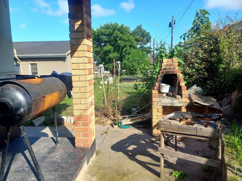 Cozy Family Home - Photo 7