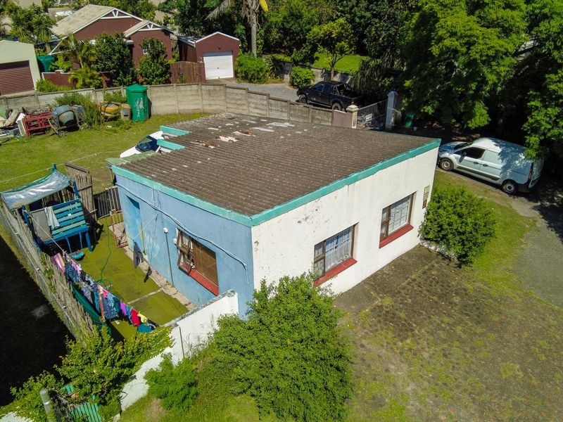 House For Sale In East London - Photo 2