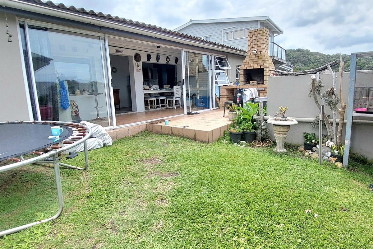 House For Sale In East London - Photo 2