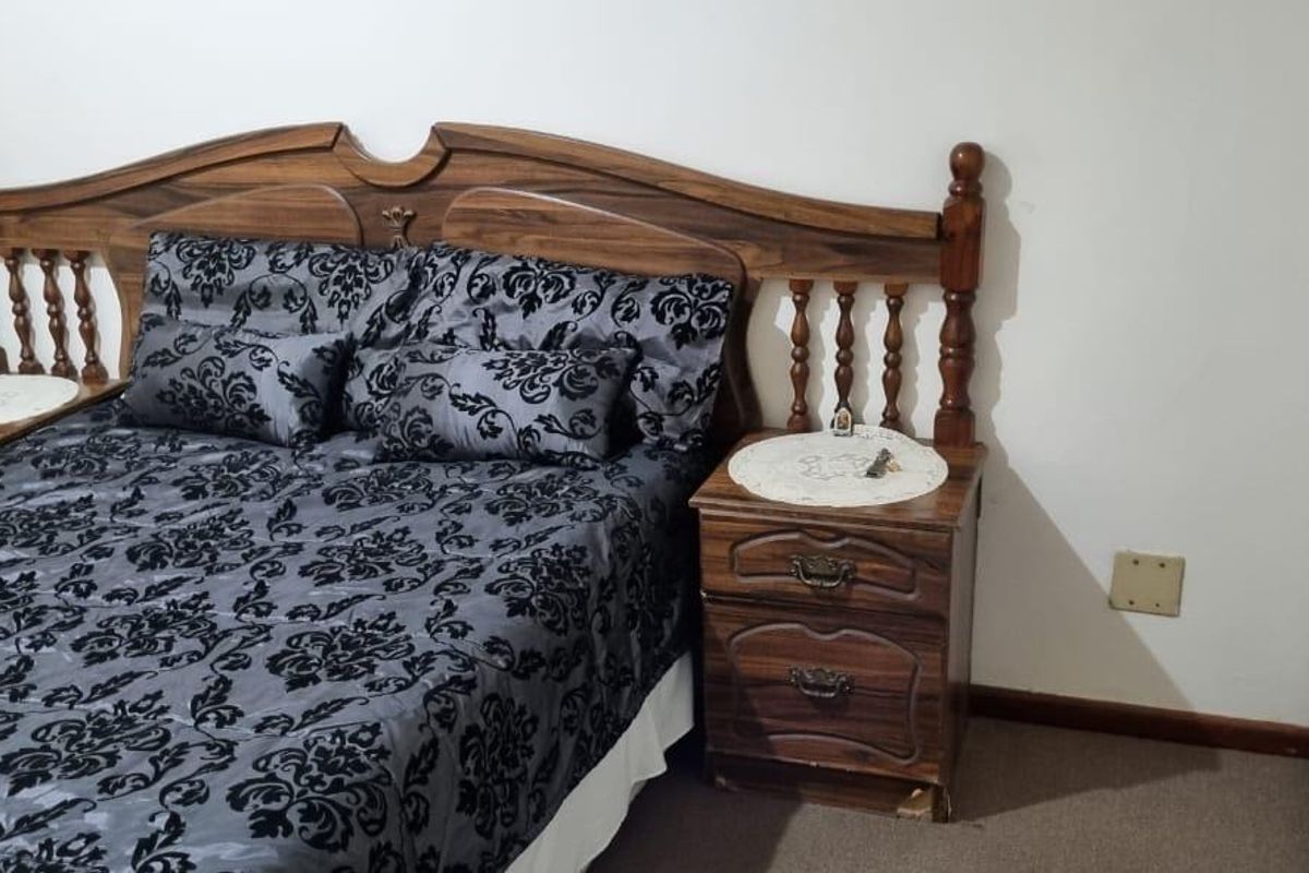 Townhouse For Sale In East London - Photo 5