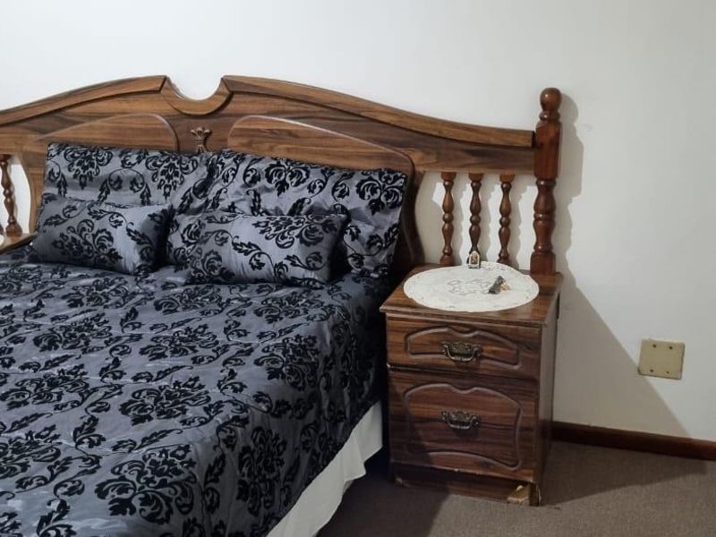 Townhouse For Sale In East London - Photo 5