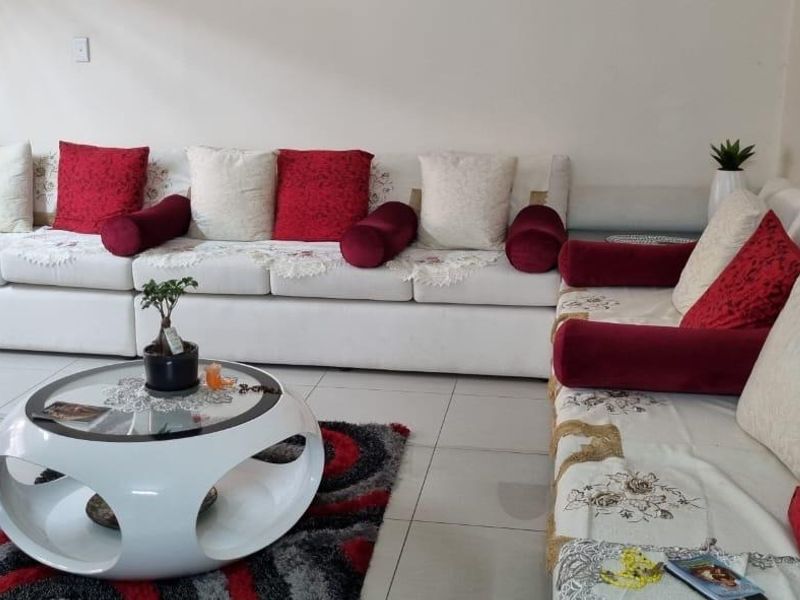 Townhouse For Sale In East London - Photo 3