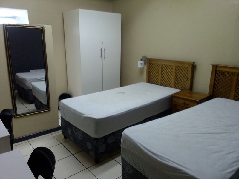 House For Sale In East London - Photo 8