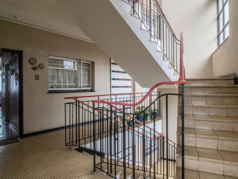 Apartment For Sale In East London - Photo 5