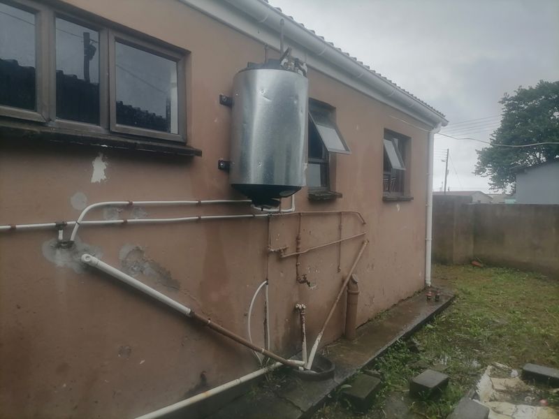 House For Sale In East London - Photo 9