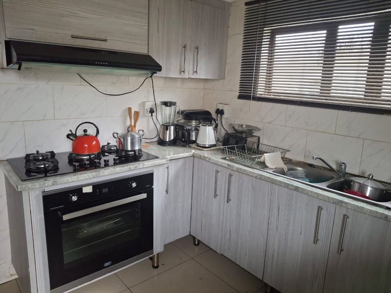 House For Sale In East London - Photo 3