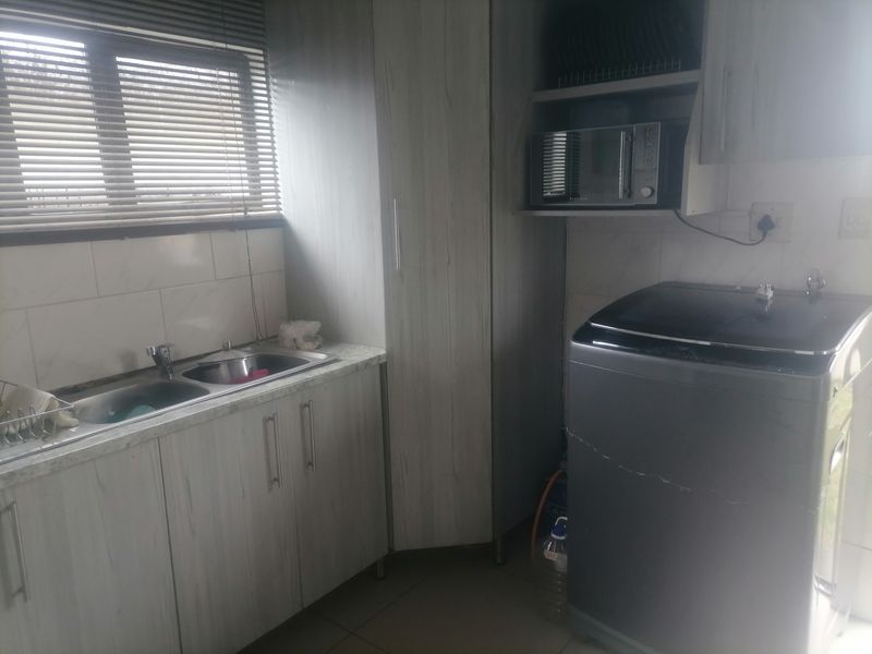 House For Sale In East London - Photo 4