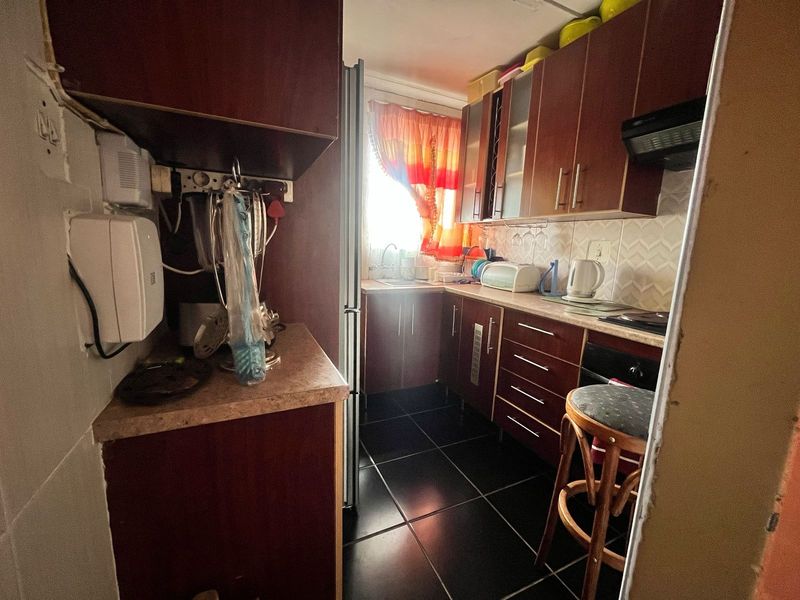 House For Sale In East London - Photo 10