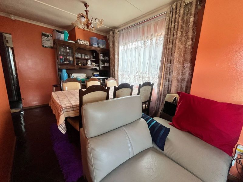 House For Sale In East London - Photo 7