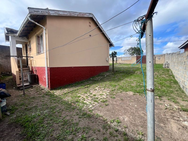 House For Sale In East London - Photo 5