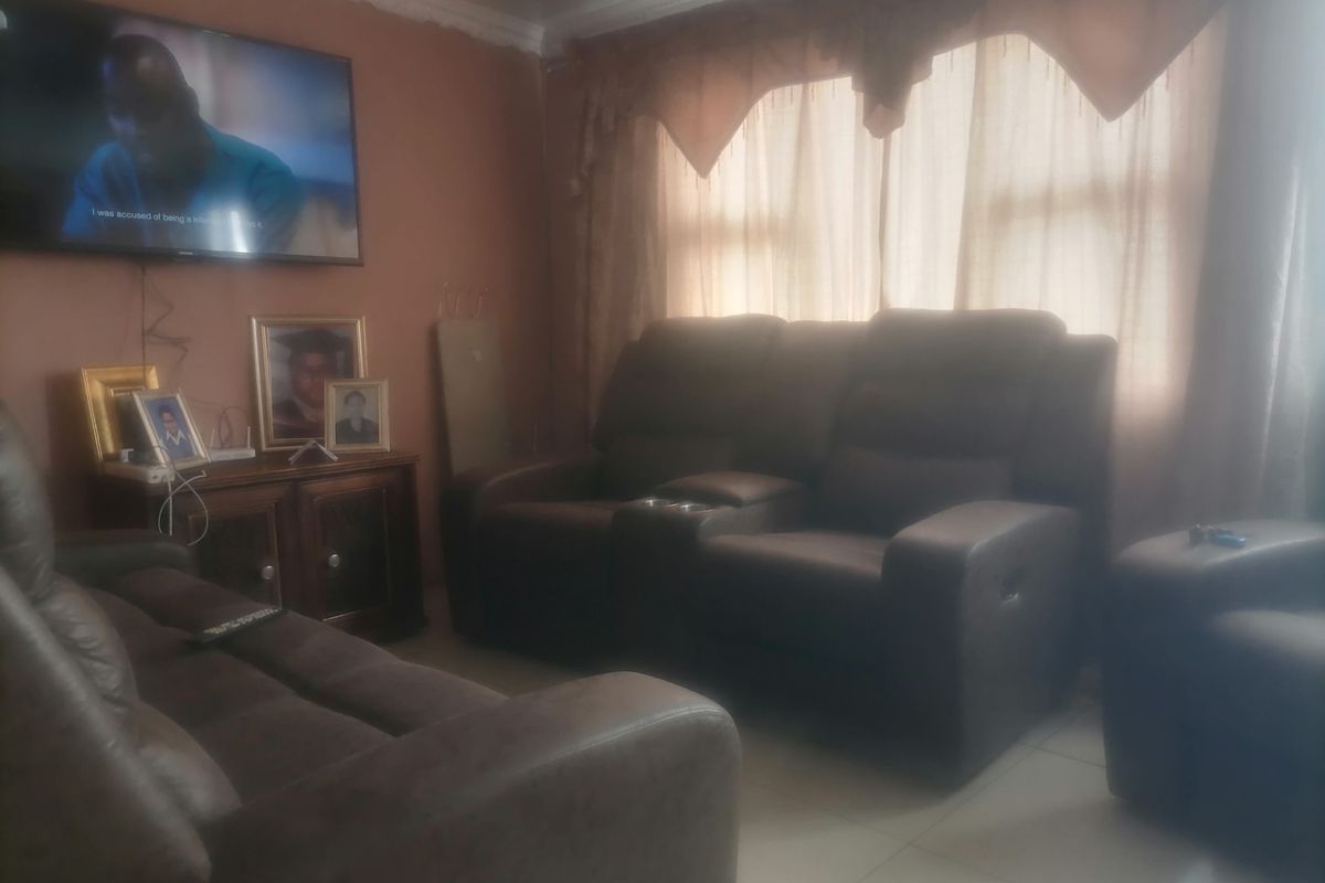 House For Sale In Cala - Photo 4