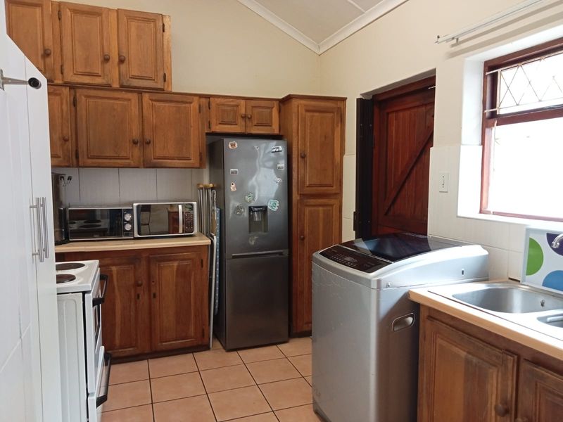 Townhouse For Sale In East London - Photo 8