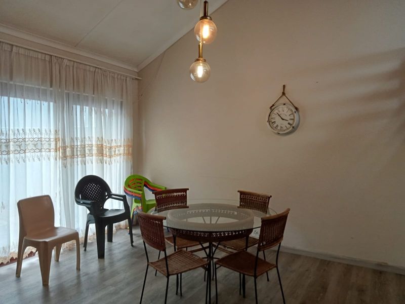 Townhouse For Sale In East London - Photo 7