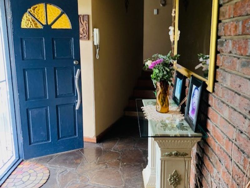 This gorgeous low-maintenance home is located in a very central area of Amalinda - Photo 7