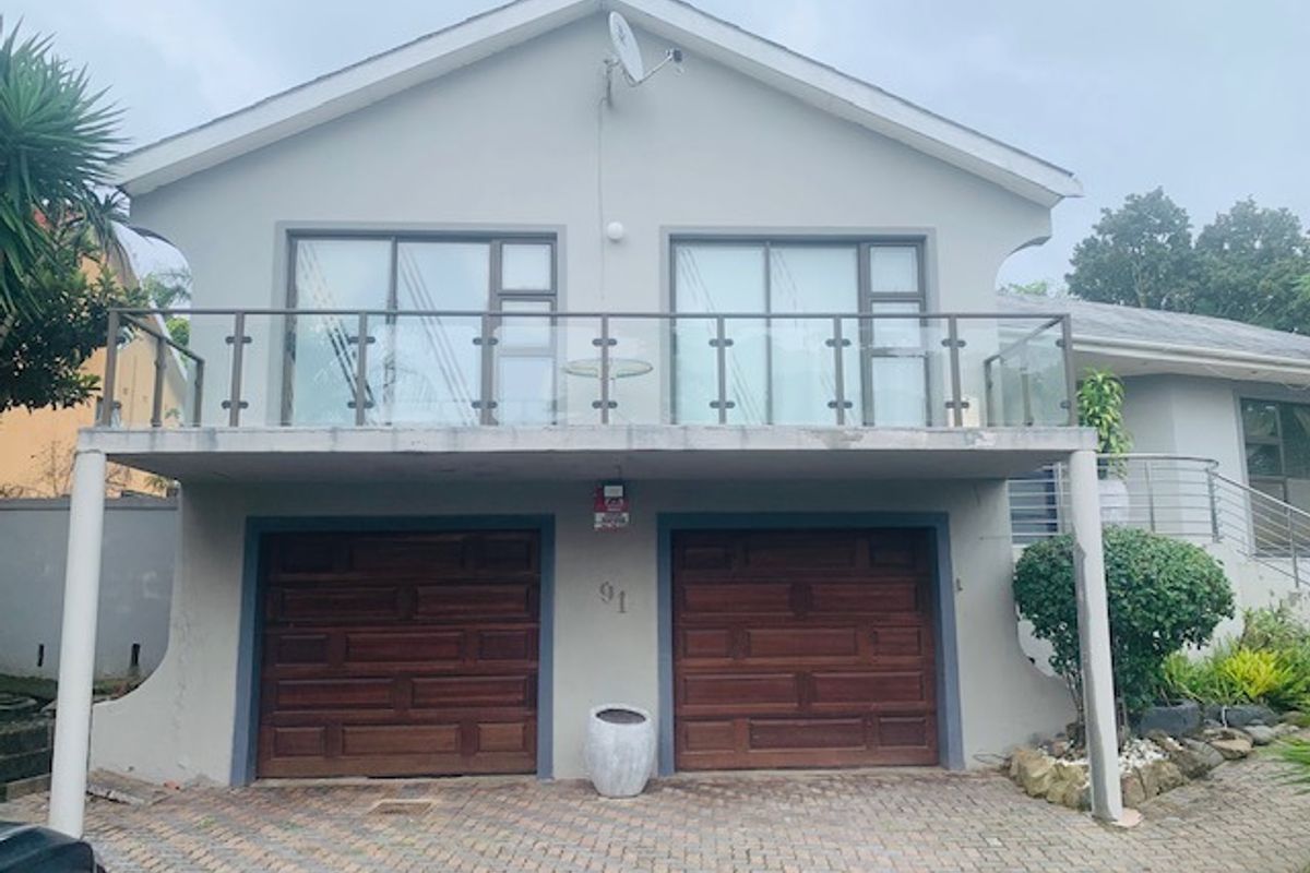 This gorgeous low-maintenance home is located in a very central area of Amalinda - Photo 2