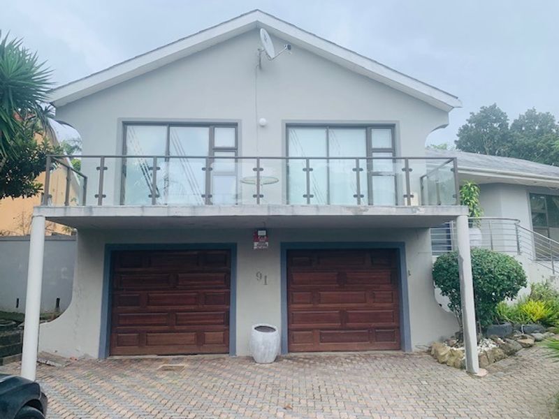 This gorgeous low-maintenance home is located in a very central area of Amalinda - Photo 2