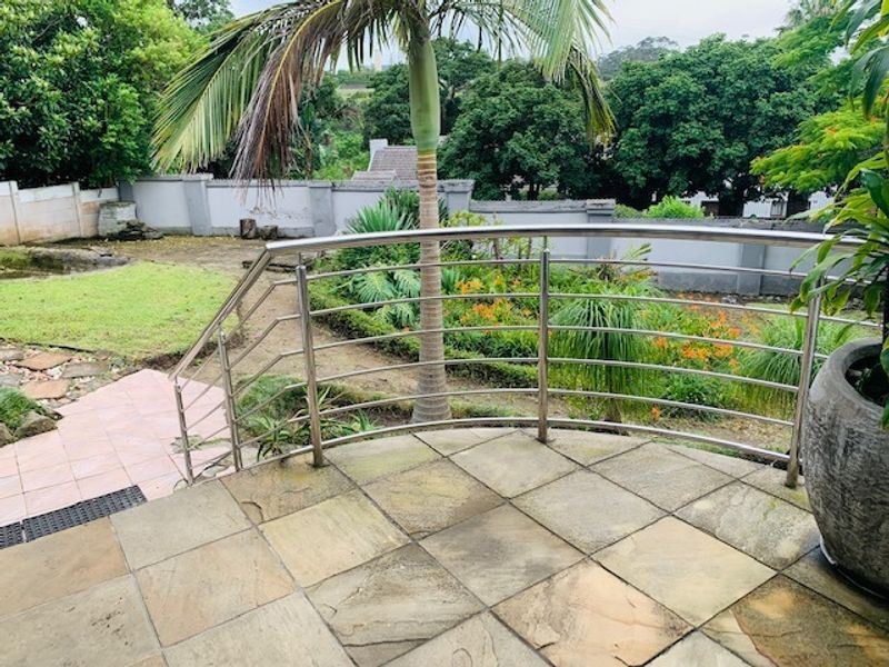 This gorgeous low-maintenance home is located in a very central area of Amalinda - Photo 5