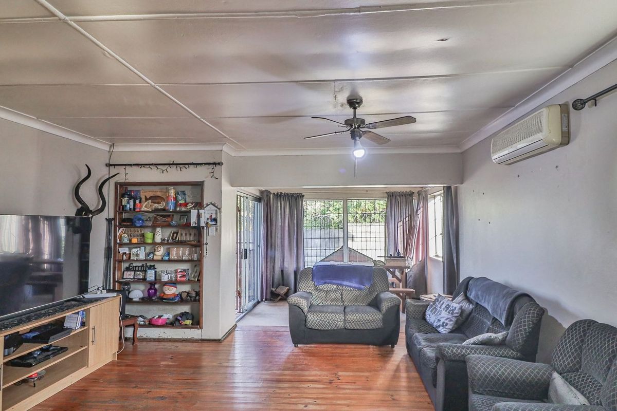 House For Sale In East London - Photo 5