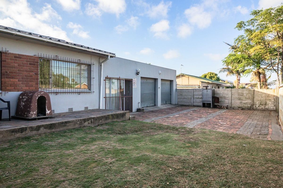 House For Sale In East London - Photo 3
