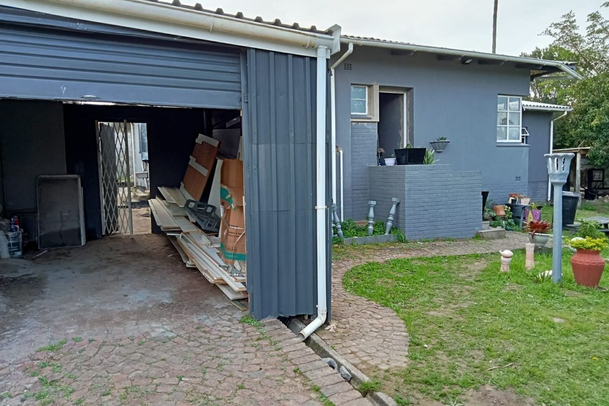 House For Sale In East London - Photo 4