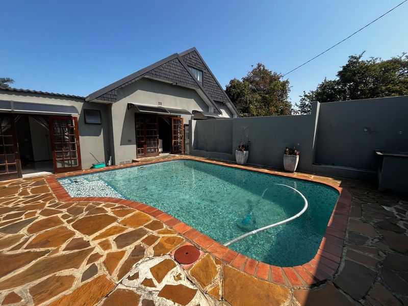 Luxury Living. Multiple Income Streams. Prime Nahoon - Photo 7