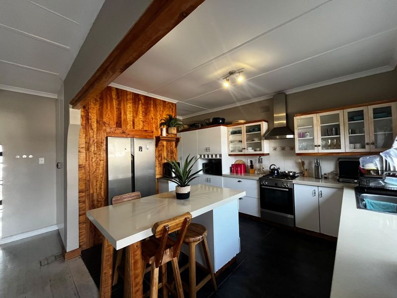 Luxury Living. Multiple Income Streams. Prime Nahoon - Photo 2