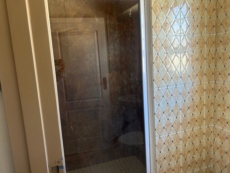 Move-in ready | Lock-up-and-go | Secure complex | Close to amenities - Photo 10