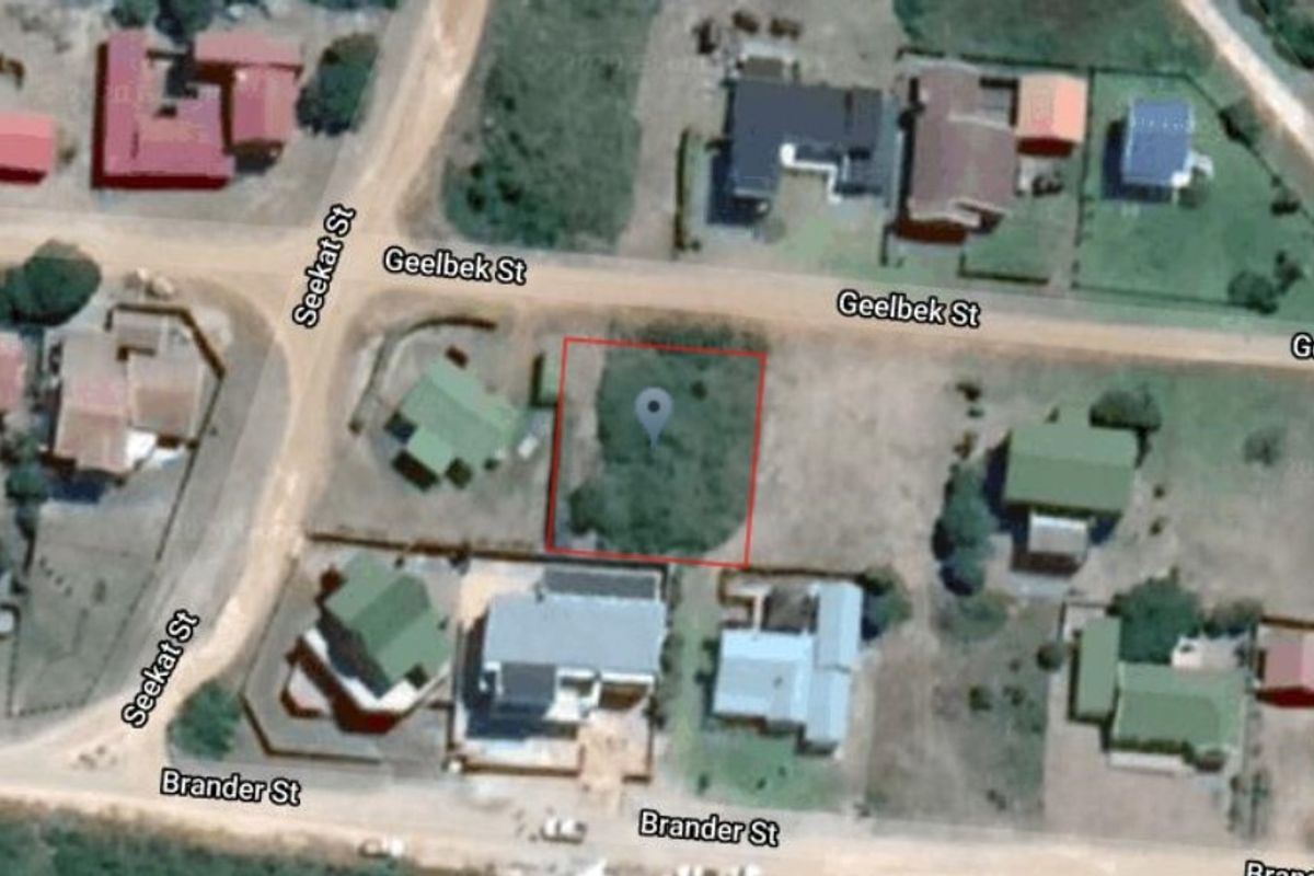 An aerial view showing a vacant residential land plot situated between Geelbek Street and Brander Street in a developed neighborhood.