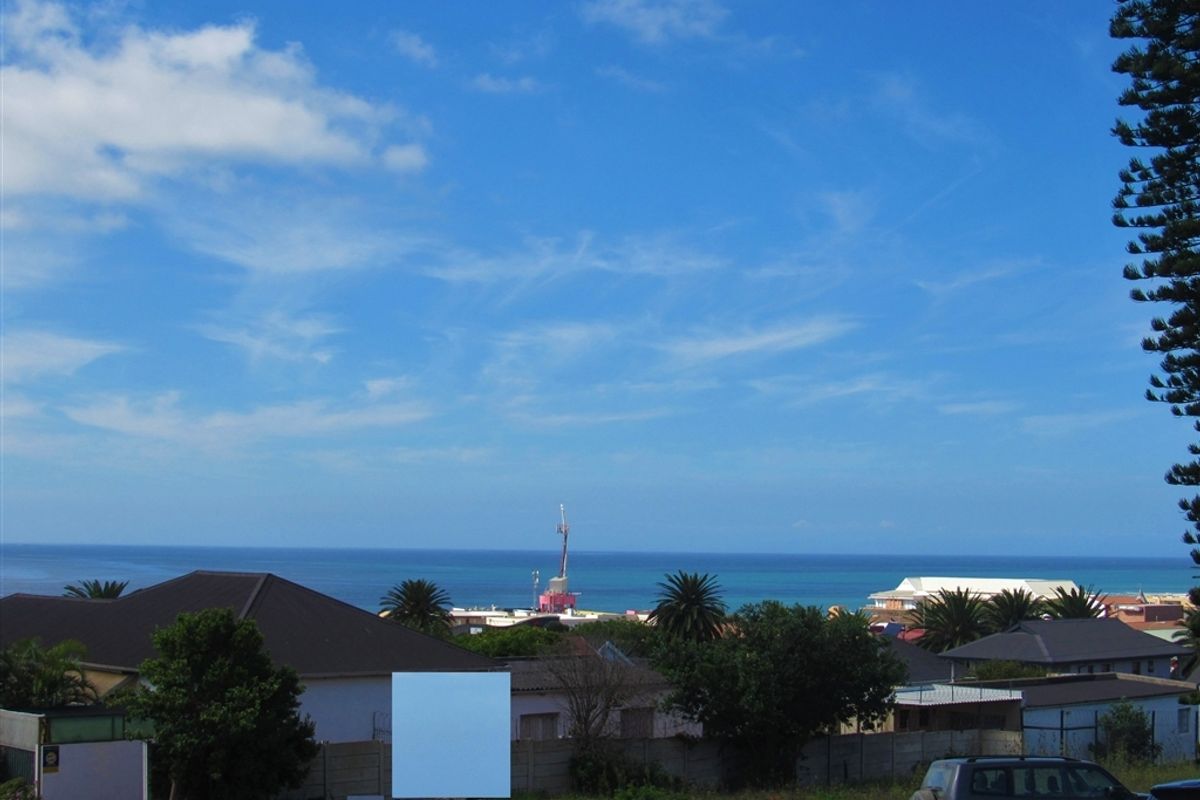 Spacious Plot Offering Huge Potential - Photo 4